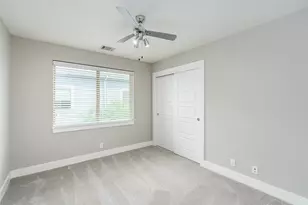 705 E 49th St, Austin, TX 78751 - Photo 27