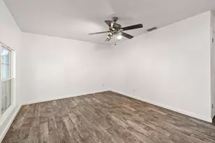 5803 Wellington Dr, Austin, TX 78723 - Photo 5