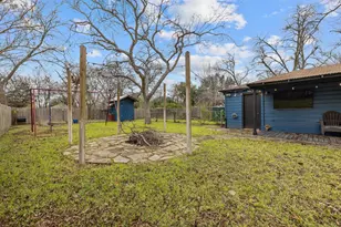 1211 Lexington St, Taylor, TX 76574 - Photo 35