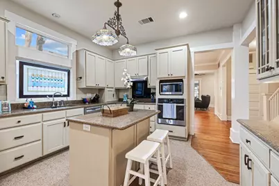 1211 Lexington Street, Taylor, TX 76574 - Photo 9