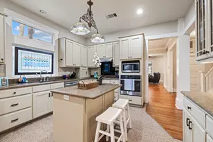 1211 Lexington St, Taylor, TX 76574 - Photo 9