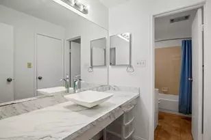 914 W 22nd 1/2 St, Austin, TX 78705 - Photo 7