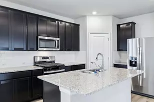 120 Maple Hedge Rd, Hutto, TX 78634 - Photo 3