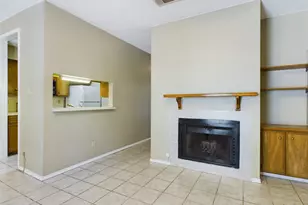 2706 Salado St, Austin, TX 78705 - Photo 5