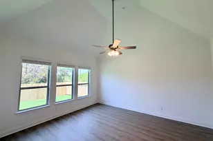 1800 Scenic Hts Ln, Georgetown, TX 78628 - Photo 9