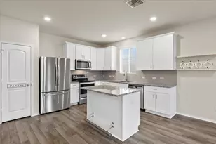 1705 T H Johnson Dr, Taylor, TX 76574 - Photo 7