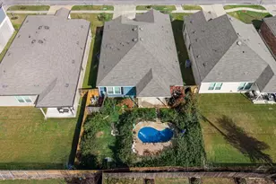 1705 T H Johnson Dr, Taylor, TX 76574 - Photo 3