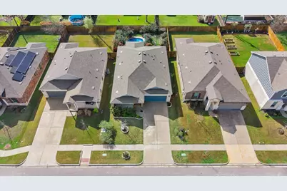 1705 T H Johnson Drive, Taylor, TX 76574 - Photo 7