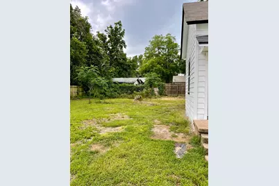 806 Central Avenue, Cameron, TX 76520 - Photo 17