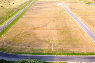 212 Tigerlily Wy, Thrall, TX 76578 - Photo 1