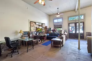 110 NE 2nd St, Smithville, TX 78957 - Photo 17