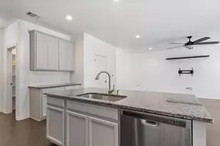 6500 Routenburn St, Austin, TX 78754 - Photo 9