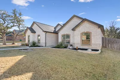 102 Rancho Del Lago Lane, Belton, TX 76513 - Photo 5