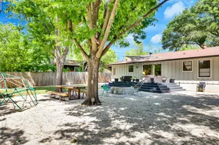 2506 East Side Dr, Austin, TX 78704 - Photo 35