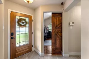 107 Creston St, Hutto, TX 78634 - Photo 7