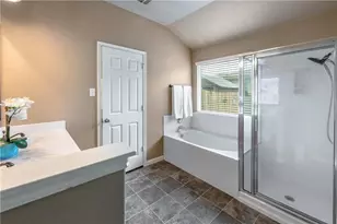 107 Creston St, Hutto, TX 78634 - Photo 19