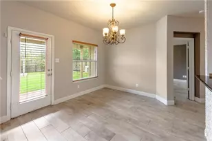 107 Creston St, Hutto, TX 78634 - Photo 15