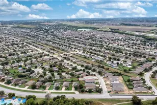 107 Creston St, Hutto, TX 78634 - Photo 33