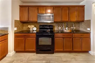 107 Creston St, Hutto, TX 78634 - Photo 13