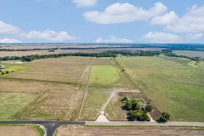 750 County Road 380, Granger, TX 76530 - Photo 7