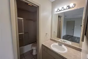 7206 Creekside Dr, Austin, TX 78752 - Photo 15