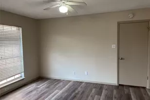 7206 Creekside Dr, Austin, TX 78752 - Photo 13