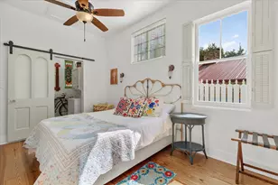702 E Main St, Round Rock, TX 78664 - Photo 23