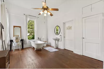 702 E Main Street, Round Rock, TX 78664 - Photo 9