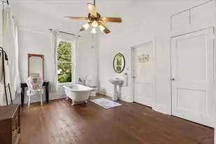 702 E Main St, Round Rock, TX 78664 - Photo 9