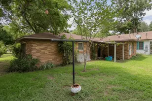 608 Green St, Rockdale, TX 76567 - Photo 15