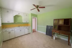 608 Green St, Rockdale, TX 76567 - Photo 7