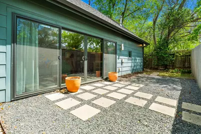 1808 Forest Hill Dr, Austin, TX 78745 - Photo 3