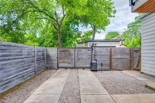 1404 E 2nd Alley, Austin, TX 78702 - Photo 25
