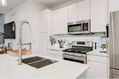 1404 E 2nd Alley #2, Austin, TX 78702 - Photo 11