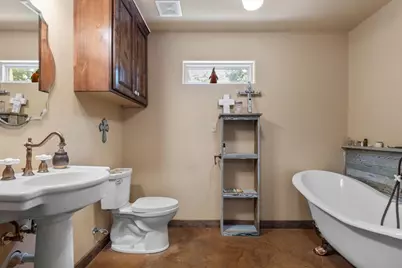 7835 Berger Road, Schulenburg, TX 78956 - Photo 19