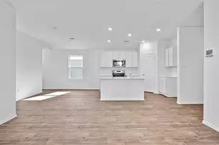 135 Orange Flame Blvd, Uhland, TX 78640 - Photo 7