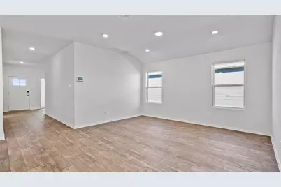 135 Orange Flame Boulevard, Uhland, TX 78640 - Photo 5