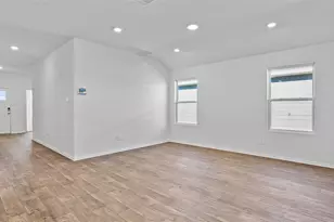 135 Orange Flame Blvd, Uhland, TX 78640 - Photo 5