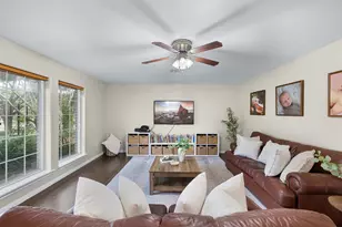 705 Palmer St, Rockdale, TX 76567 - Photo 3