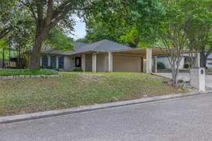 705 Palmer St, Rockdale, TX 76567 - Photo 1