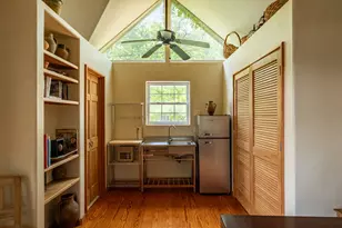 2410 Dormarion Ln, Austin, TX 78703 - Photo 23