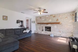 405 Brookhollow Dr, Pflugerville, TX 78660 - Photo 5