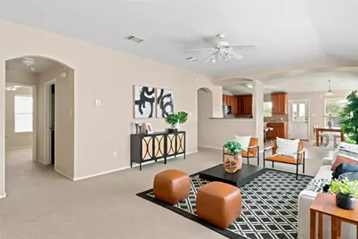 405 Bandara Woods Boulevard, Elgin, TX 78621 - Photo 5