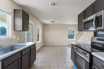 206 Killian Loop, Hutto, TX 78634 - Photo 11