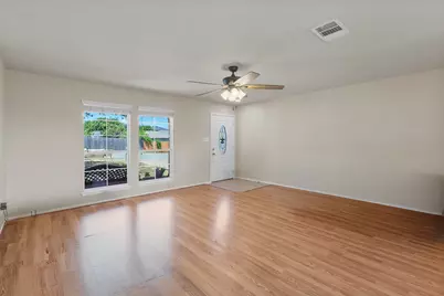 206 Killian Loop, Hutto, TX 78634 - Photo 5