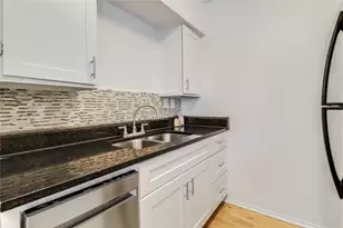 2401 Manor Rd, Austin, TX 78722 - Photo 9