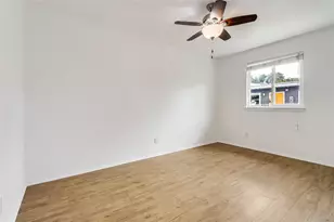 2401 Manor Rd, Austin, TX 78722 - Photo 3