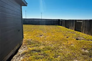 18501 Quiet Range Dr, Elgin, TX 78621 - Photo 27