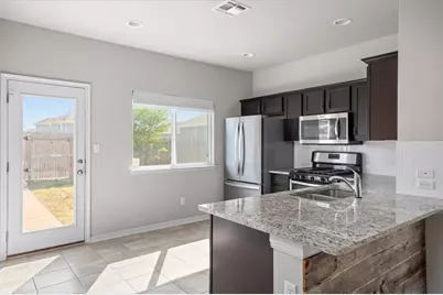 215 Friendship Oak Drive, San Marcos, TX 78666 - Photo 9