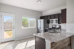 215 Friendship Oak Dr, San Marcos, TX 78666 - Photo 9